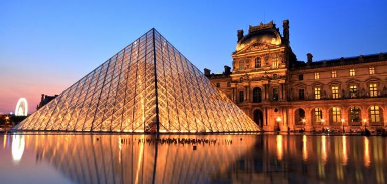62-163834-most-important-tourist-attractions-france-4